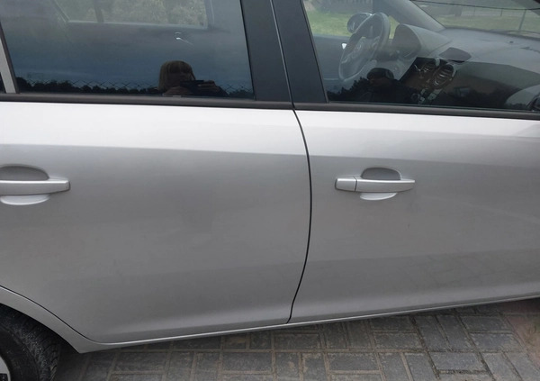 Opel Corsa cena 22000 przebieg: 149000, rok produkcji 2013 z Staszów małe 326
